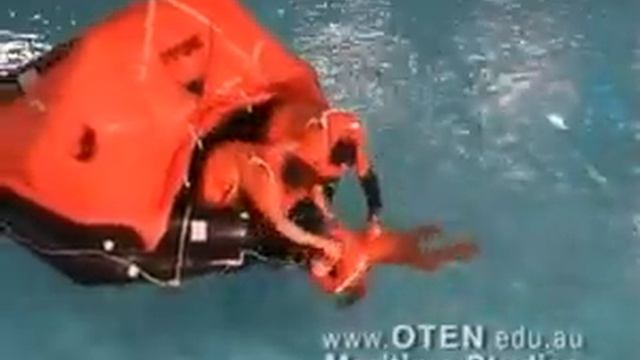 Способ подъема в спасательный плот (ПСН) 2 вариант смотреть онлайн
