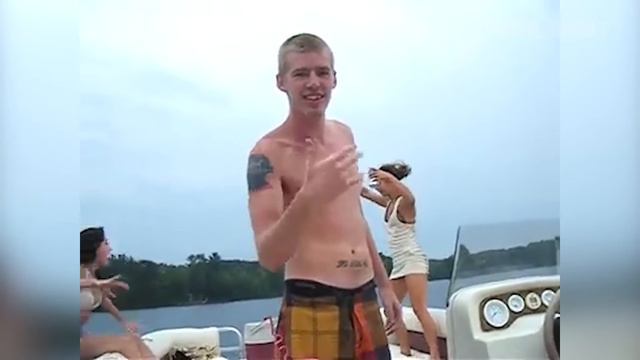 Hilarious Summer vs. Winter Fails смотреть онлайн