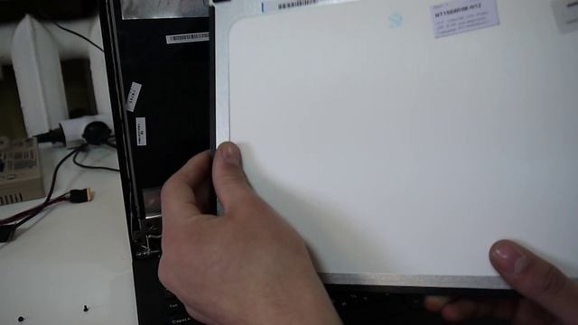 Замена матрицы на ноутбуке Lenovo B50-30 смотреть онлайн