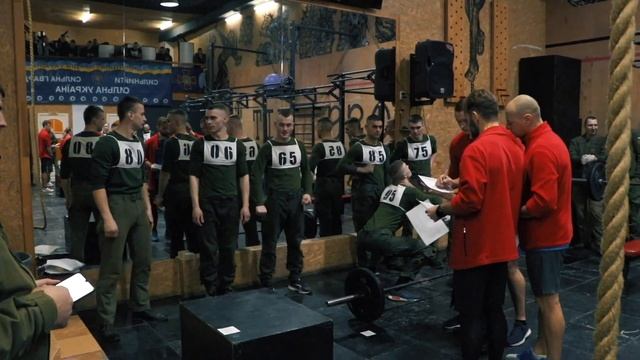 Бойцы провели соревнования по кроссфиту в Котенжиме смотреть онлайн