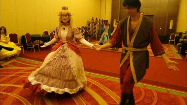 Princess Peach Toadstool Cosplay