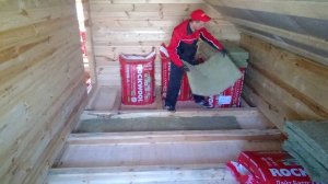 Монтаж пола второго этажа в доме из бруса