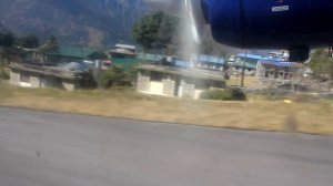 Экстремальный взлёт в аэропорту Луклы, Непал