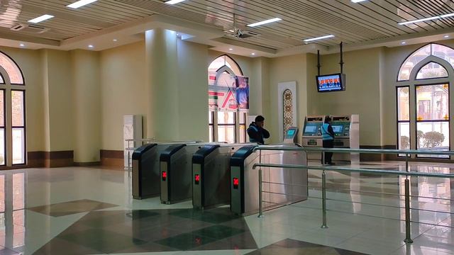 First Time Orange Line Metro Train & Airport Together in Lahore Pakistan | Train Vlog with subtitle смотреть онлайн