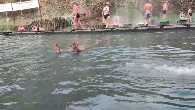 Человеки в ГорЯчем Источнике КЫНДЫГ. АбхазиЯ 02.11.23 смотреть онлайн