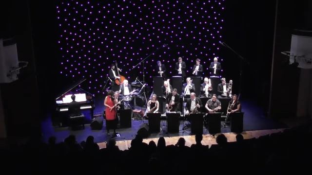 Teach Me Tonight - The Phil Shotton Big Band смотреть онлайн