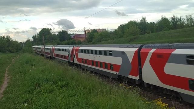 Электровоз ЭП20-008 с поездом №738 Москва - Воронеж