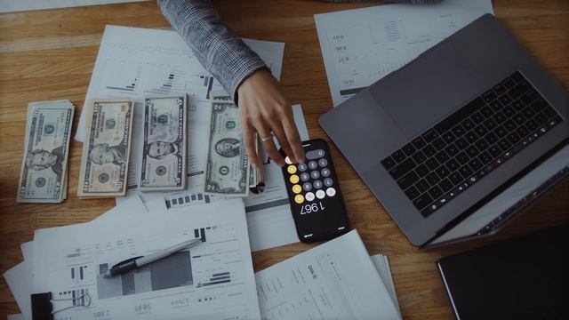 ПРОДАЖА ЧЕРЕЗ ИНТЕРНЕТ. КАК ПРИВЛЕЧЬ ПОКУПАТЕЛЕЙ. КАК ПРОДАТЬ СВОЙ ТОВАР. МАГИЯ СЛОВА смотреть онлайн