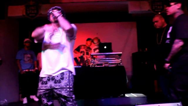 YungRollaz Day 2 Day @FLATLINE Benefit In San ANto смотреть онлайн