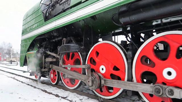 Soviet Steam Locomotive P36-0110 in Moscow Rail Road Museum. 01-2018, HD1080/50p смотреть онлайн