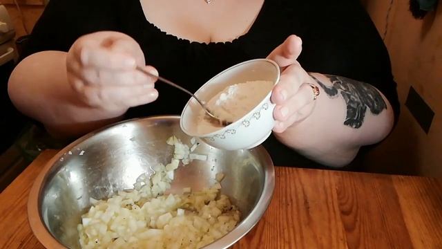 Луковые котлеты. Onion cutlets. смотреть онлайн