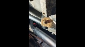 Замена реактивных тяг нива