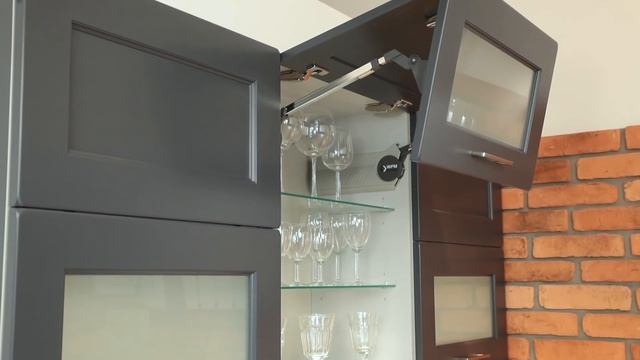 WFM KUCHNIE - otwieranie szafki wiszącej смотреть онлайн