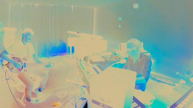 Raphaël Szöllösy ( Git, Electronics)& Rainer Frank(Keys, Electronics) 17 08 2023 Part 6 смотреть онлайн