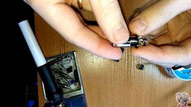 Собрать разъем для телевизора 4pin.