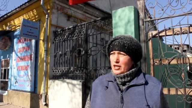 Жители Крыма вывешивают флаги в поддержку присоединения Крыма к России смотреть онлайн