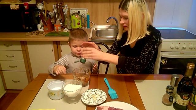 Свиная рулька - Быстрый рецепт вкуснейшей рульки в духовке смотреть онлайн
