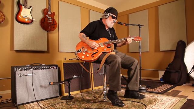 Paul Oscher was Muddy Waters harmonica player. He's playing guitar into a Grammatico ATX Amp смотреть онлайн