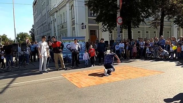 Брейк-данс в день города Воронеж 2017 смотреть онлайн