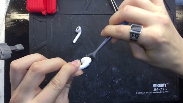 Как чистить Air pods? смотреть онлайн