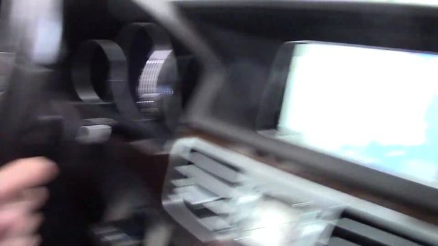 2015 Mercedes-Benz E350 video tour with Spencer смотреть онлайн