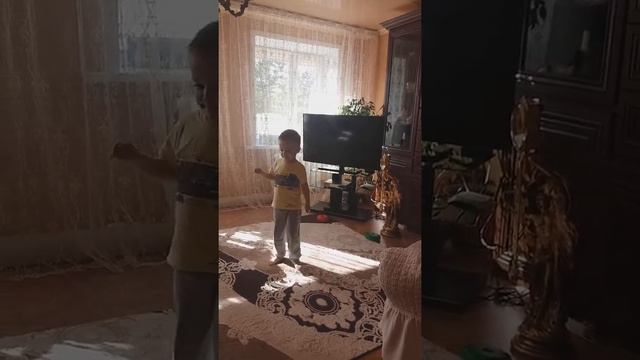 Время идет, а Салман все так же зажигает смотреть онлайн