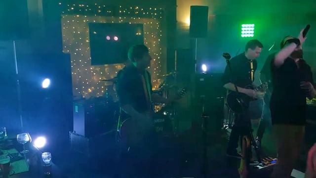 Питоны - Лучик света (Паб Эль и Стаут 31.08.2019) смотреть онлайн