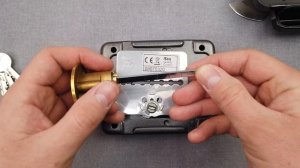 Электрозамок на калитку ISEO 51N115 52N115