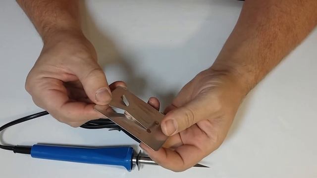 Паяльник для резки пластика. Что можно вырезать и как его можно использовать?! смотреть онлайн