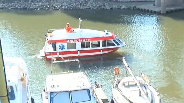 Скорая помощь на воде смотреть онлайн