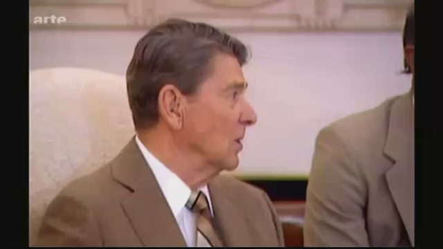 Ronald Reagan - 2 - Geliebt & gehasst смотреть онлайн