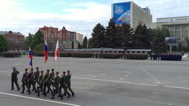В Саратове проходит генеральная репетиция парада смотреть онлайн