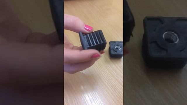 Пластиковые заглушки с металлическим резьбовым отверстием смотреть онлайн