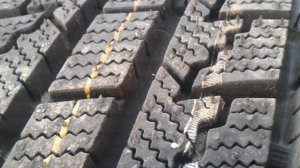 Как купить зимние шины по объявлению? На что смотреть при выборе шипованной резины или липучки б/у?