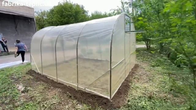 Теплица «Веган» с прочным каркасом из оцинкованной квадратной трубы смотреть онлайн