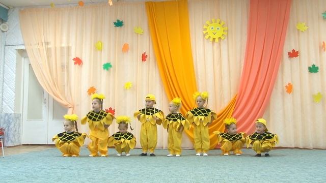Детский садик № 211. Осенний утренник смотреть онлайн
