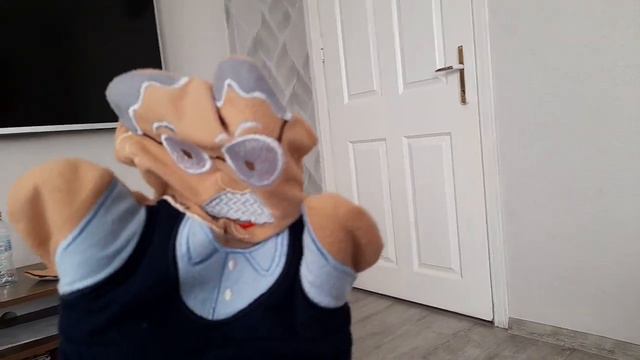 Kuklarla oynadık. bir sürü kukla vardı. prenses смотреть онлайн