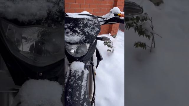 Как правильно хранить мотоцикл зимой )))))) смотреть онлайн