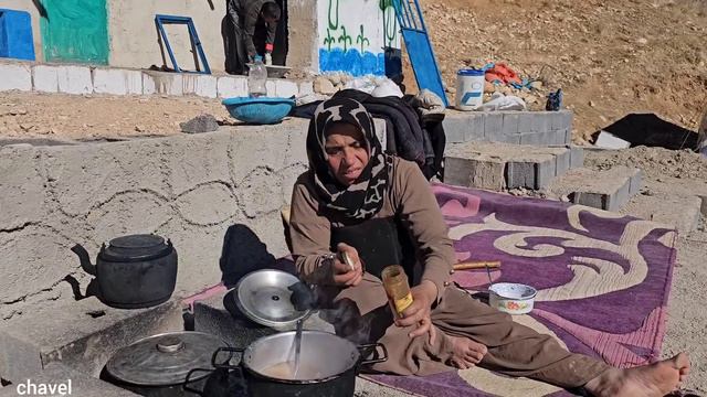 Aid In Building A Winter Shelter: Cameraman And Nomadic Father Team Up🤝❤️