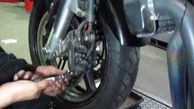 miya honda CBR1100XX black bird　Check front brake смотреть онлайн