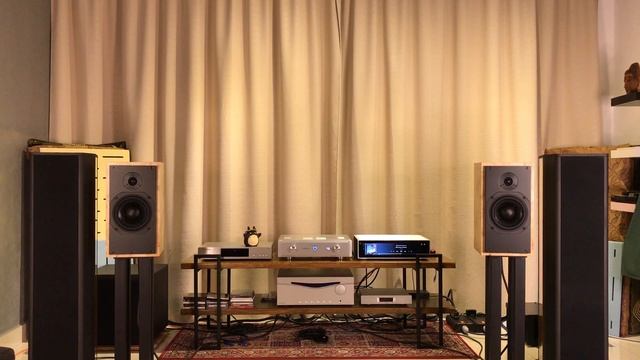 HiFi Rose RS150 with Silbatone JL-107 and AudioSolutions Figaro M - Dire Straits смотреть онлайн
