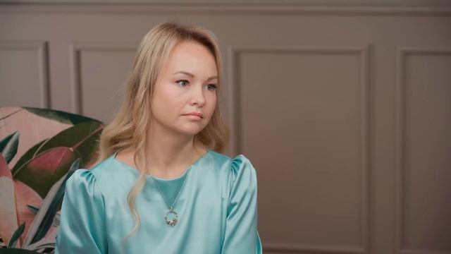 «В жалости нет уважения». Как принять свой род и выйти на новый уровень жизни? Метод расстановок смотреть онлайн