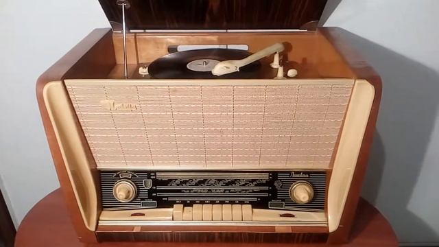 Радиола первого класса Латвия 1959 года смотреть онлайн