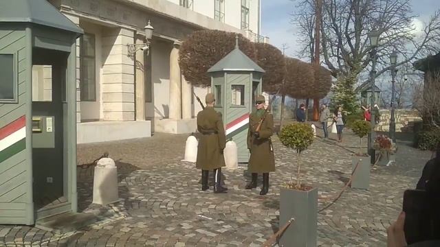Венгрия Бдапешт почетный караул смотреть онлайн