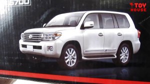Машинка с пультом джип TOYOTA LAND CRUISER на радиоуправлении масштаб 1/22. Распаковка и обзор.