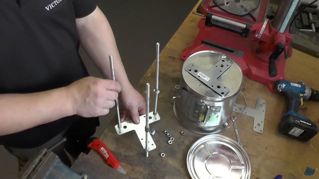 Amazing tent oven / cooking stove made from a paint can / DIY 5 $ projekt смотреть онлайн