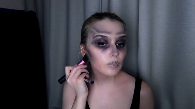 МАКИЯЖ ЗОМБИ НА ХЭЛЛОУИН | HALLOWEEN ZOMBIE MAKEUP TUTORIAL смотреть онлайн