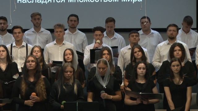 Кто как Ты, Бог среди богов? | Молодёжный хор смотреть онлайн