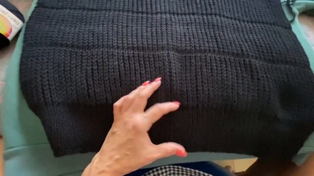 Мужской пуловер спицами, начало изделия #пуловерспицами #вязаниеспицами #knitting #knittingsweater
