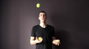Как научиться ЖОНГЛИРОВАТЬ ? (2020)